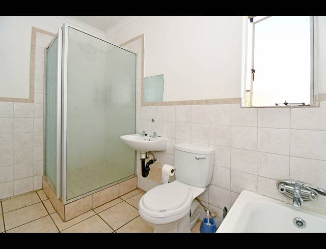 2 BEDROOM APARTMENT FOR SALE IN NOORDHANG